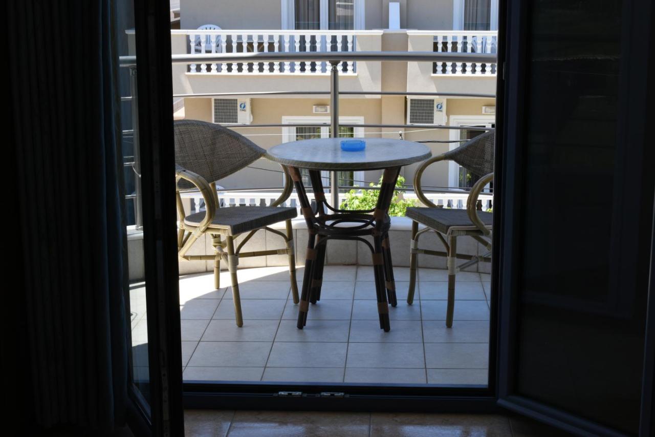 Aparthotel Enalion à Olympiakí Aktí Extérieur photo