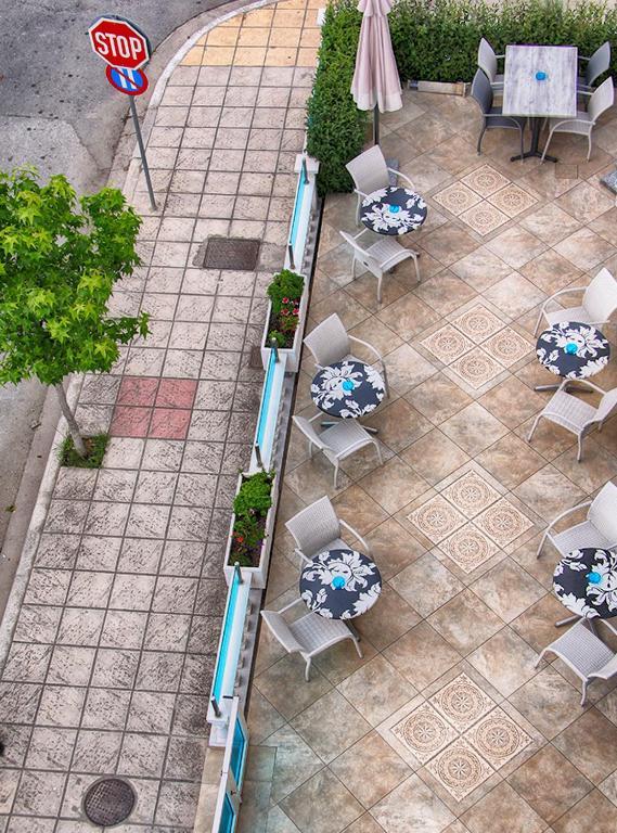 Aparthotel Enalion à Olympiakí Aktí Extérieur photo